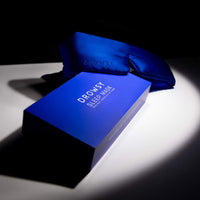 Vibrant Royal Blue Elegance - modernized.nl
