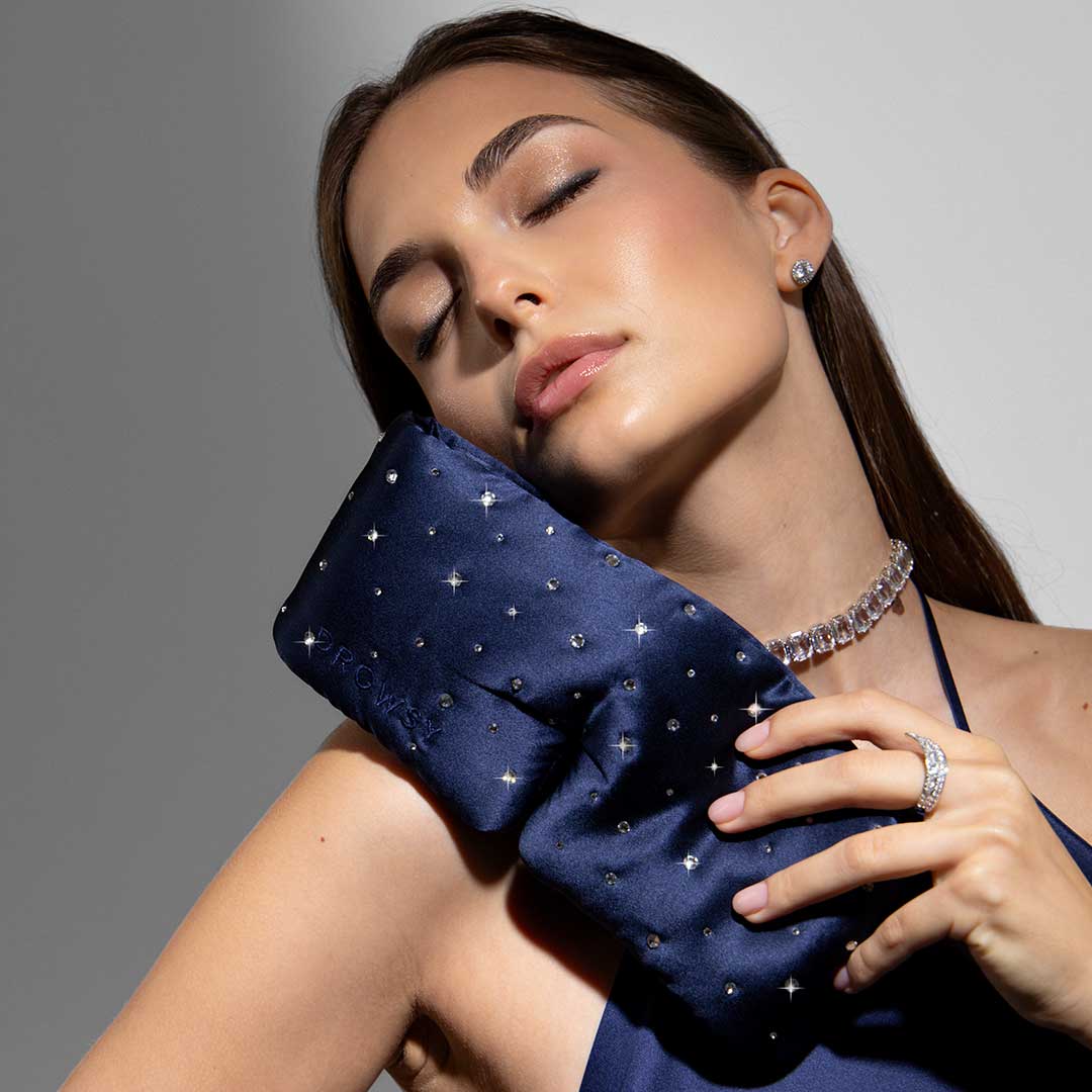 Swarovski® Crystal-Embellished Silk Sleep Mask - modernized.nl