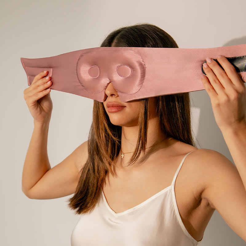 Luxurious Damask Rose Eyelash Shielding Mask - modernized.nl