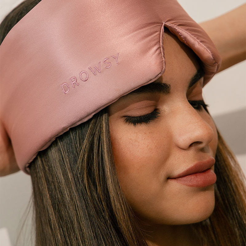 Luxurious Damask Rose Eyelash Shielding Mask - modernized.nl